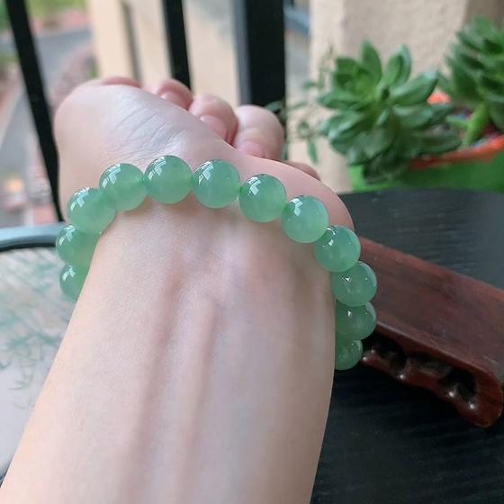 Fruity Green Bead Bracelet